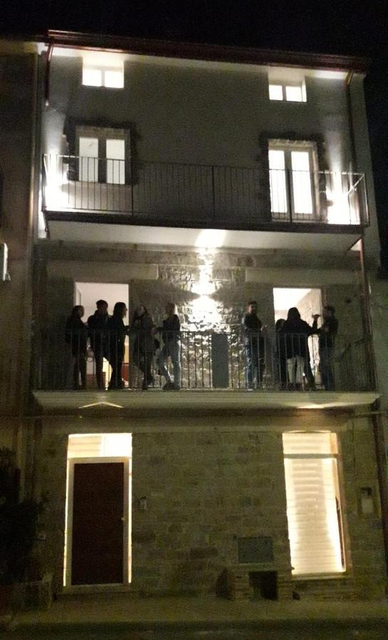 Ferienwohnung La Casa Dei Panorami Di Colobraro Exterior foto