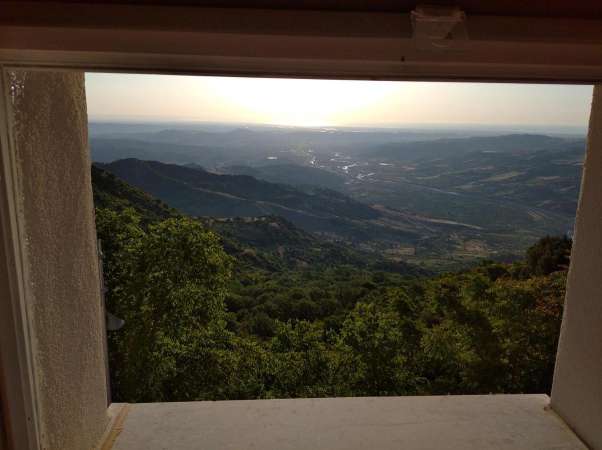 Ferienwohnung La Casa Dei Panorami Di Colobraro Exterior foto