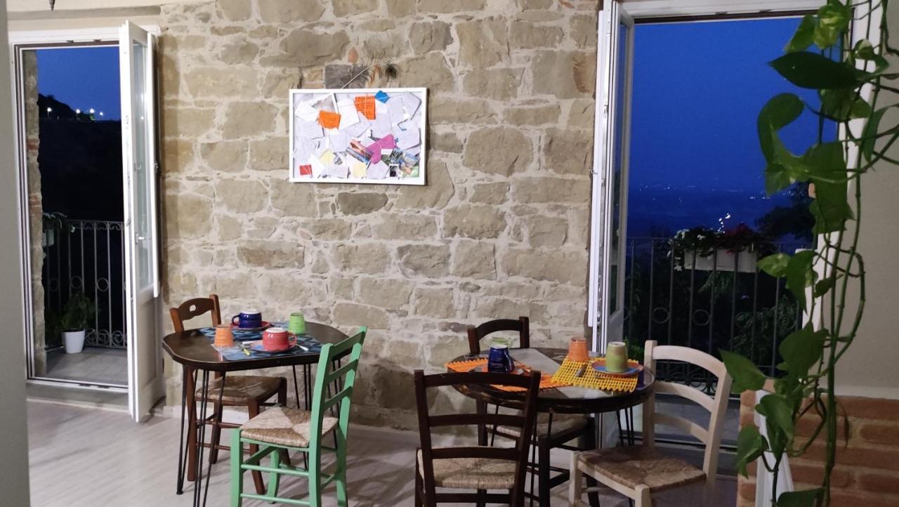 Ferienwohnung La Casa Dei Panorami Di Colobraro Exterior foto